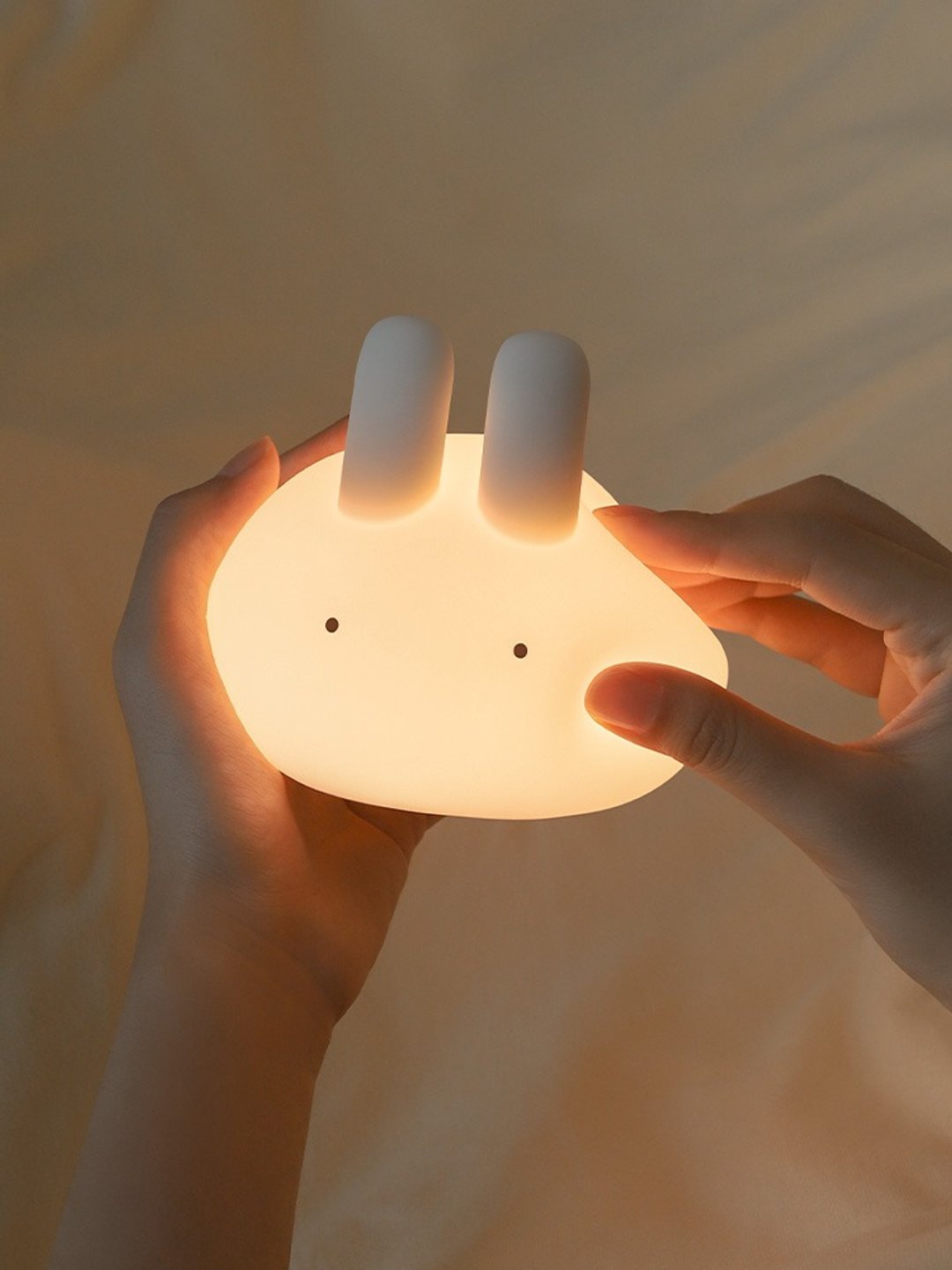 丸子兔伴眠燈 護眼小夜燈 Night Light 軟軟糯糯 拍拍即亮 - 灯具/灯饰 - 硅胶 白色