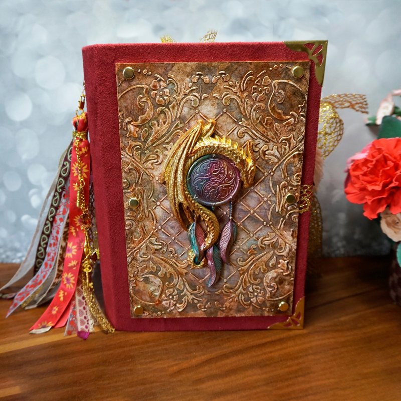 Golden dragon handmade notebook (junkjournal) in boho style - 笔记本/手帐 - 纸 多色