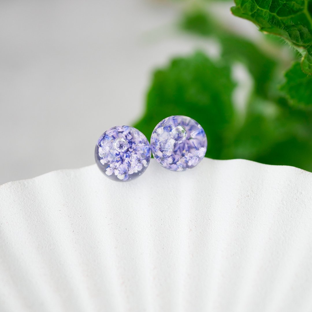 lace flower small earrings - 耳环/耳夹 - 树脂 紫色