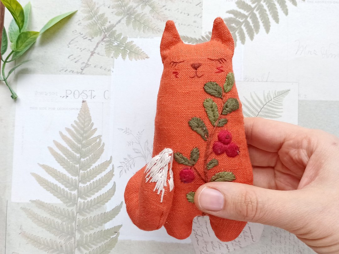 Electronic digital pdf sew pattern toy fox with embroidery berriesfor begginers - 手工艺教程/工具书 - 其他材质 
