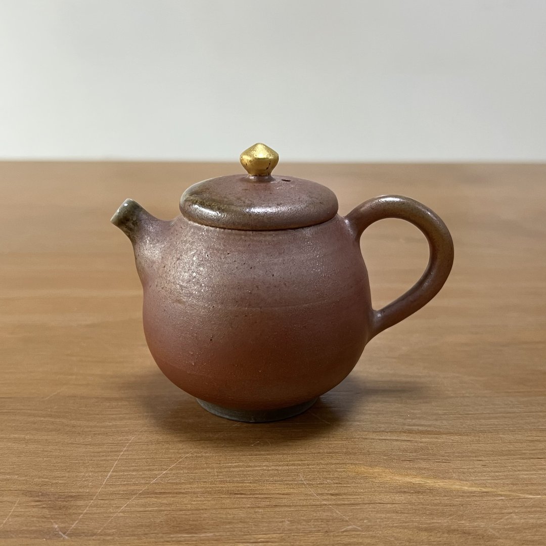朱红金钮 柴烧陶手工茶壶 - 茶具/茶杯 - 陶 咖啡色