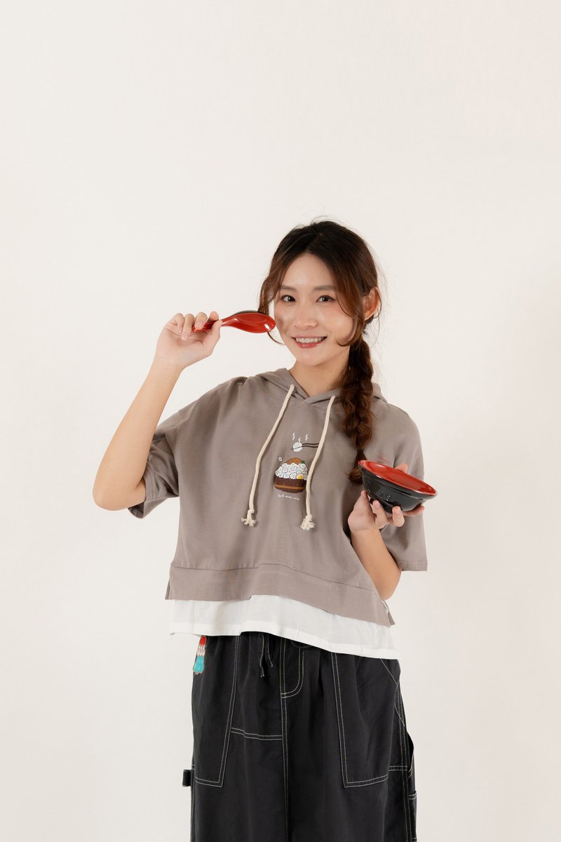 泡泡洋卤肉饭-层次感短版帽T(可可咖) - 女装 T 恤 - 棉．麻 卡其色