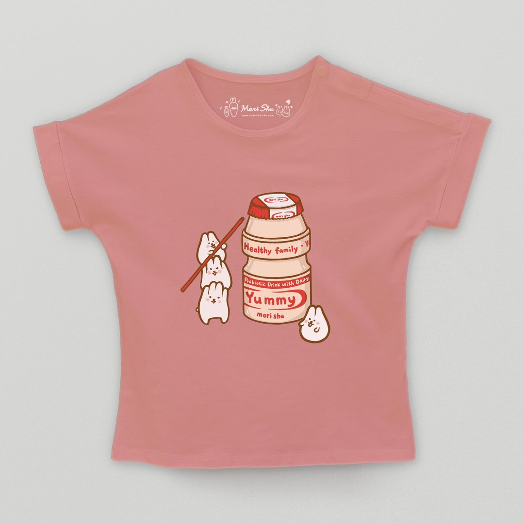 Kid-麻糬兔多多Yakult小孩T-shirt (粉色) - 童装上衣 - 棉 粉红色