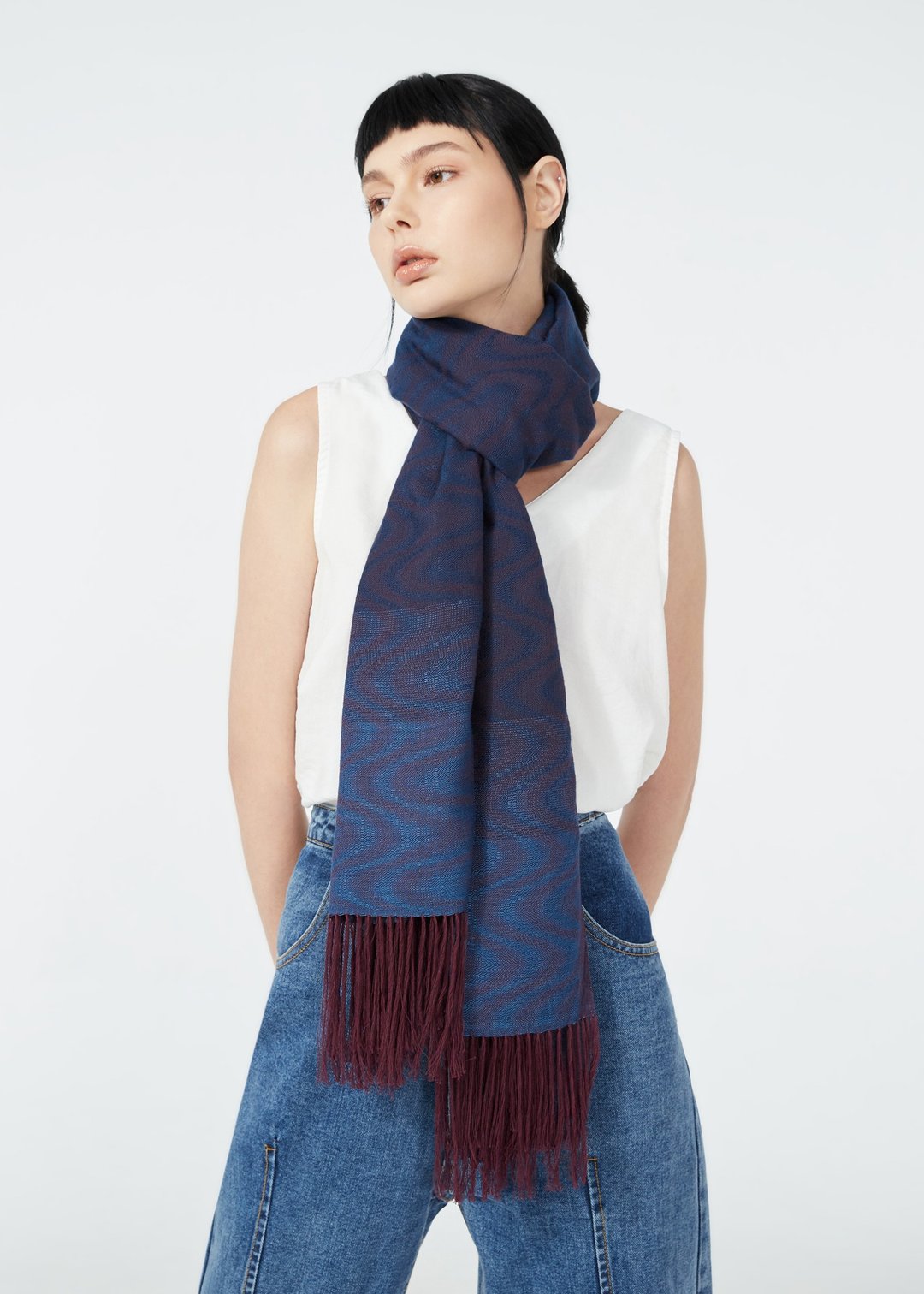 DOITUNG Fall Scarf Handwoven 100%Bamboo Navy Blue-Purple color - 丝巾 - 其他材质 蓝色