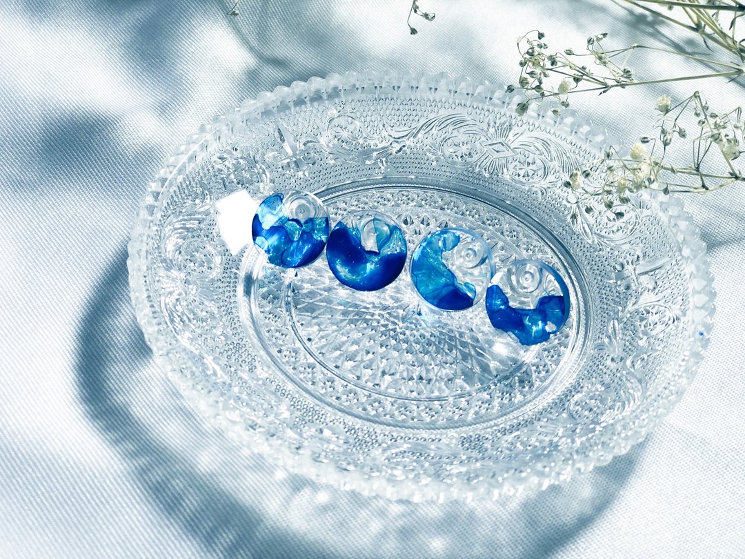 Transparent watercolor pierced earrings/ Clip-On pierced earrings Resin non-pierced pierced earrings - 耳环/耳夹 - 树脂 透明