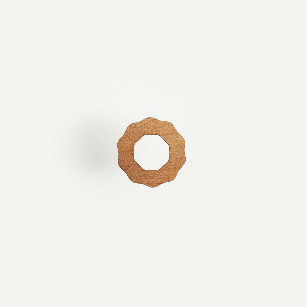 brooch donut / donut brooch - 胸针 - 木头 