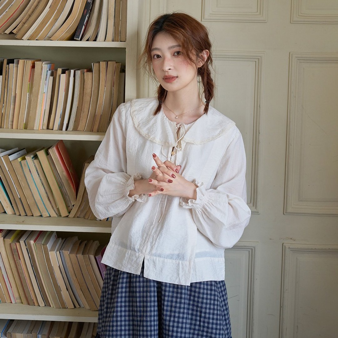 干丝褶皱肌理娃娃衫|衬衫|夏秋款|Sora-1874 - 女装衬衫 - 其他人造纤维 白色