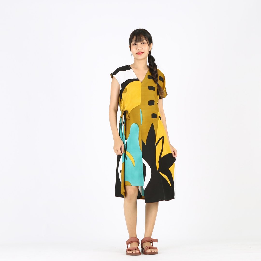 Dress V Nack Cotton Rayon Hand Paint Free Size - 洋装/连衣裙 - 棉 咖啡色