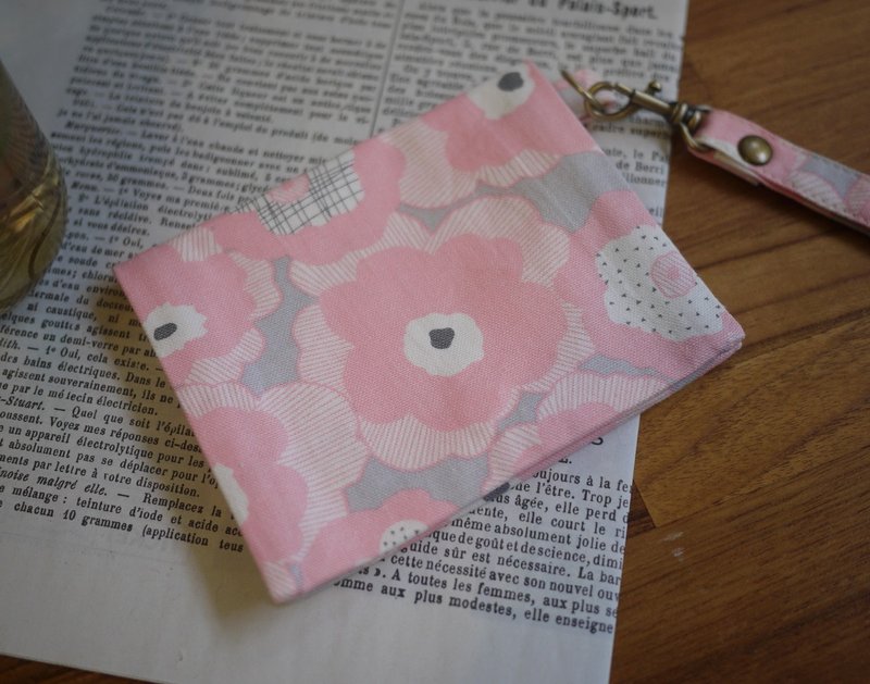 收纳贴身物品最佳首选=面纸/棉棉收纳包=花姿=粉=韩国进口布料 - 化妆包/杂物包 - 棉．麻 粉红色