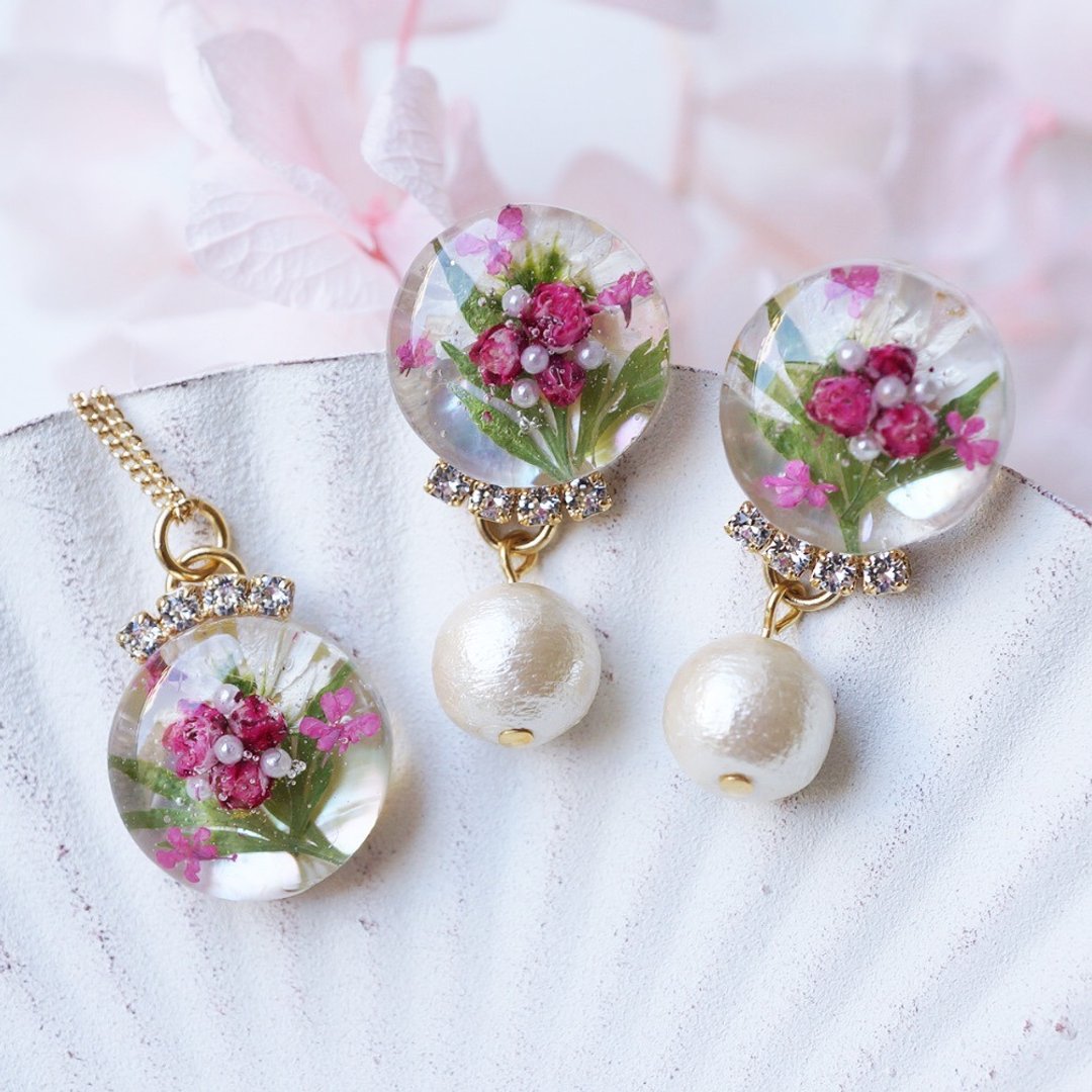 Haze grass bouquet jewelry set - 耳环/耳夹 - 植物．花 粉红色