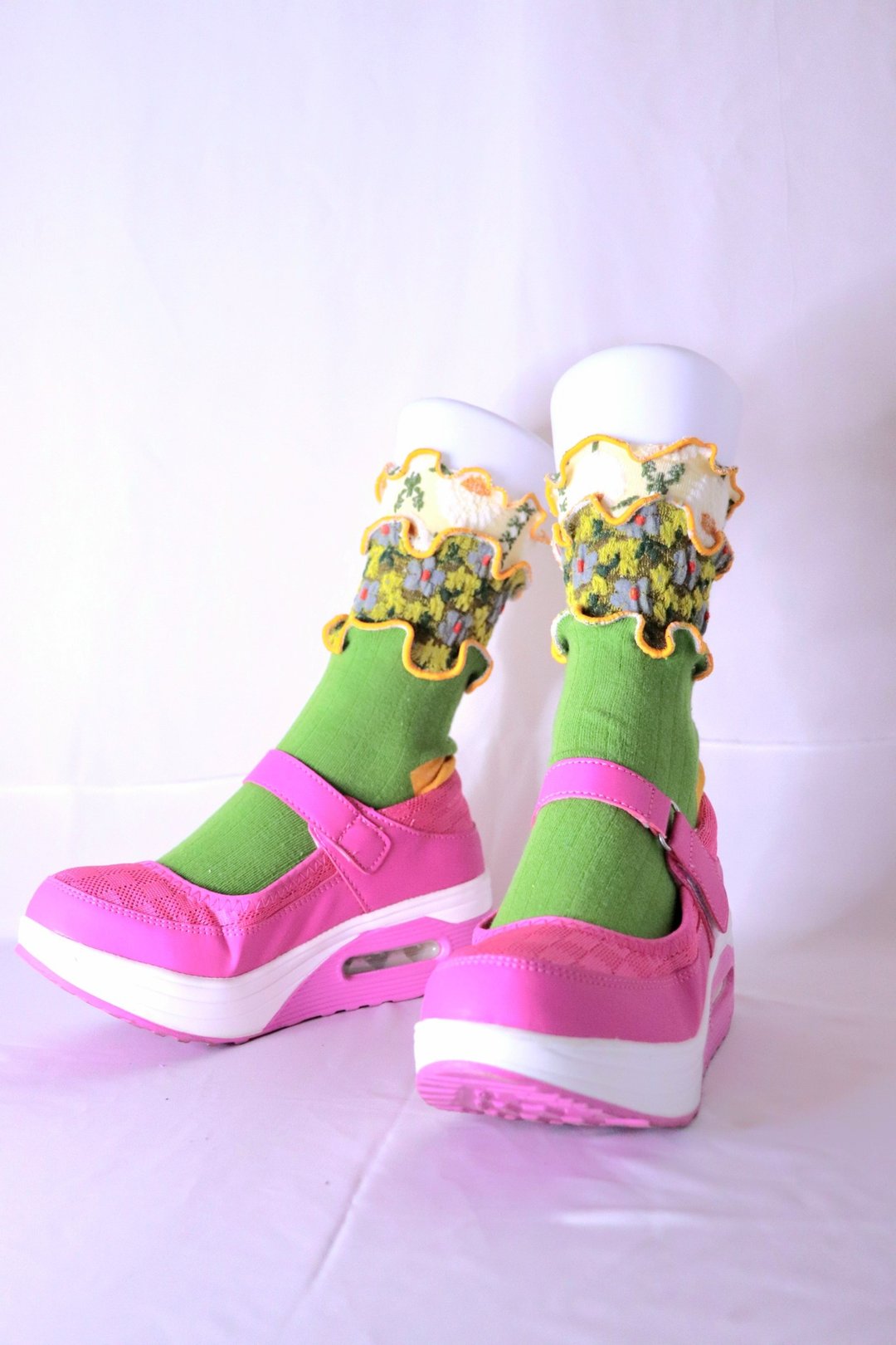 绿色×橘色 彩色荷叶边袜子 鲜艳袜子 个性袜 22.5〜25 女袜 socks - 袜子 - 其他材质 绿色