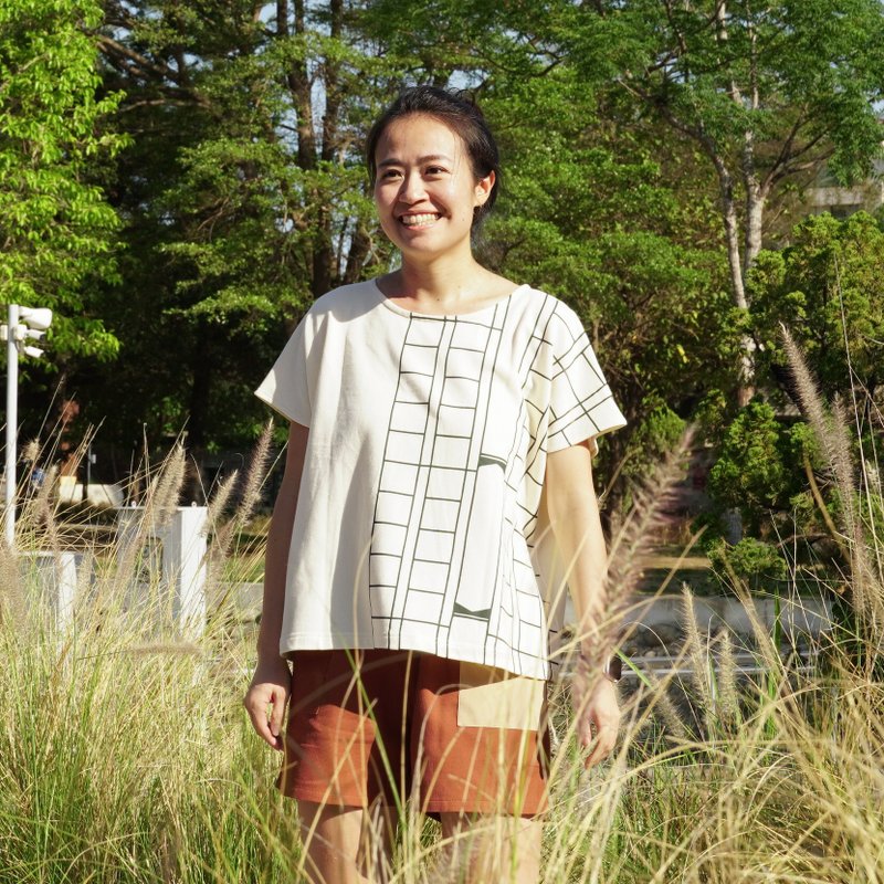 稿纸印花短袖上衣-米色 - 女装 T 恤 - 棉．麻 白色