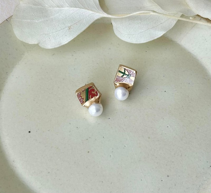 有田烧 金继 医疗级不锈钢 耳针 金色 朱红 和风图案 淡水珍珠 传统工艺 No.97 - 耳环/耳夹 - 陶 金色