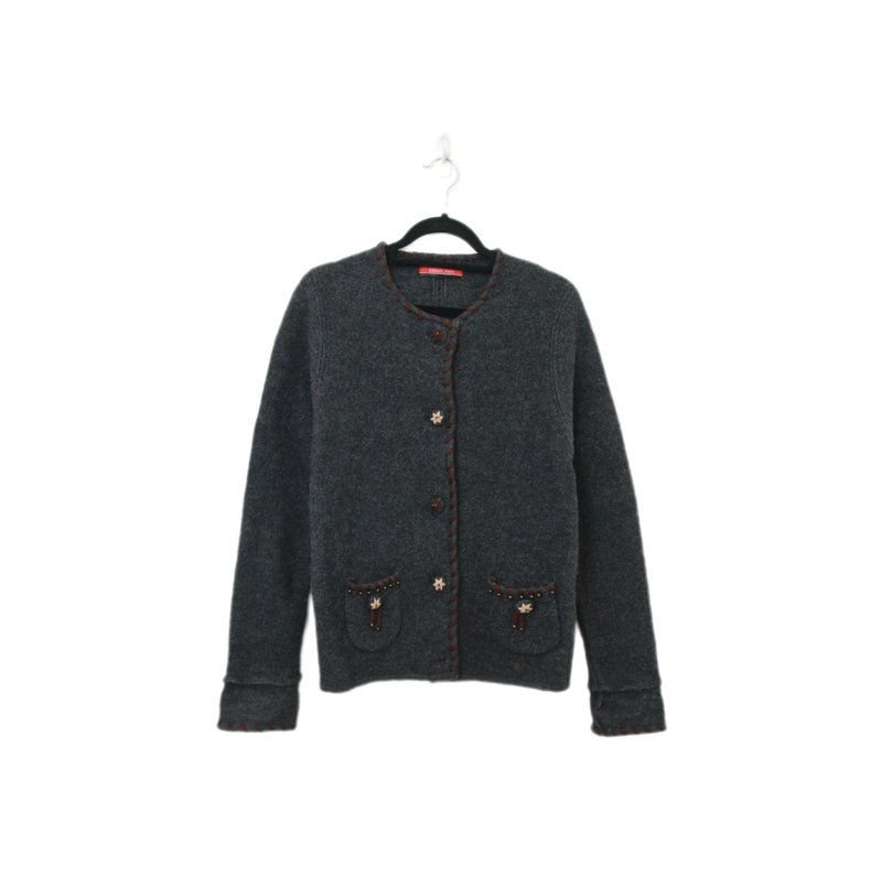 Back to Green-毛料开襟外套 深灰酒红车边 花朵钮扣W-03/vintage - 女装针织衫/毛衣 - 聚酯纤维 