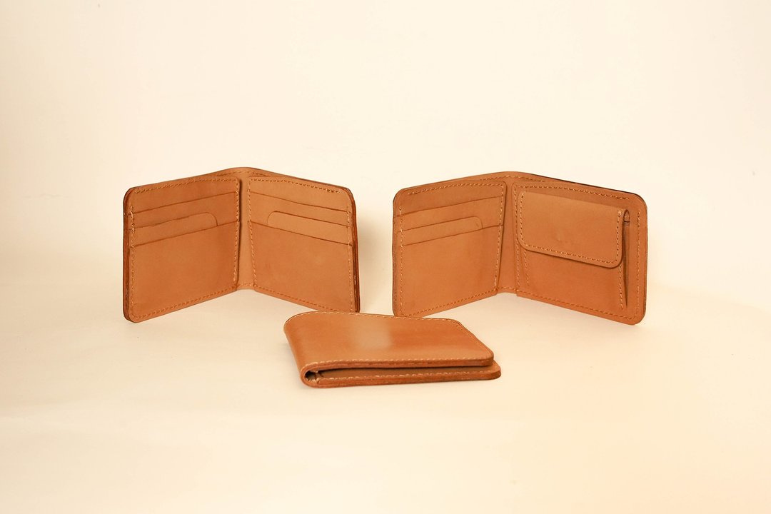 【新系列】对开式短夹 bifold wallet 顶级牛皮 简约 定制化刻字 - 皮夹/钱包 - 真皮 咖啡色