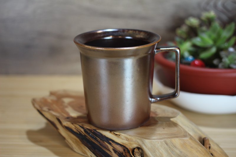 【送礼好物】240ml 柴烧古铜金 方韵杯 咖啡杯 台湾莺歌制 - 咖啡杯/马克杯 - 瓷 