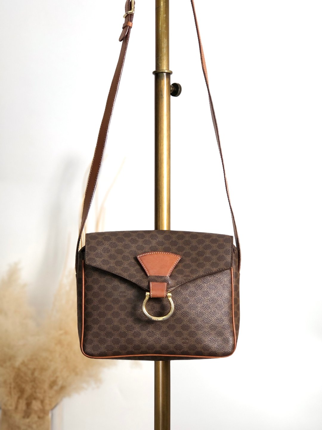 【日本直送 名牌中古包】CELINE 瑟琳 马车图案 侧背包 棕色 马蹄铁 PVC 皮革 vintage uuau5i - 侧背包/斜挎包 - 防水材质 咖啡色