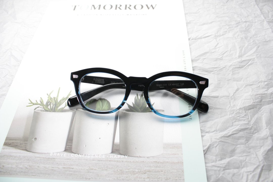 ELEMENTS eyewear 黑拼透亮蓝色波士顿眼镜框日本手造 - 眼镜/眼镜框 - 其他材质 蓝色