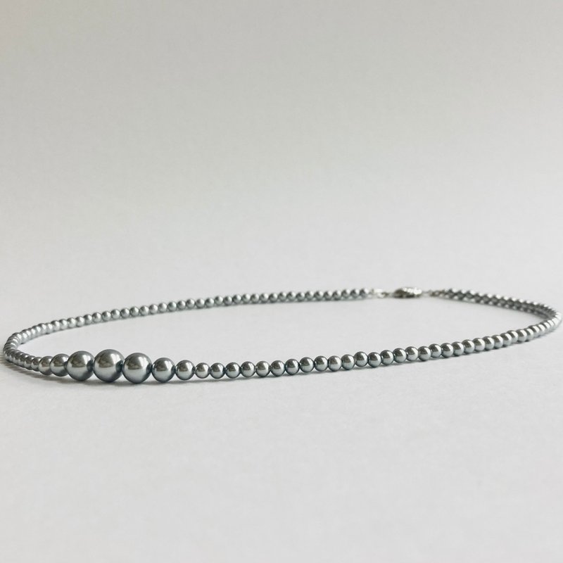 贝壳珍珠迷你渐层项链 / 3x7mm 约42cm / 灰色 / R / made in japan - 项链 - 贝壳 灰色