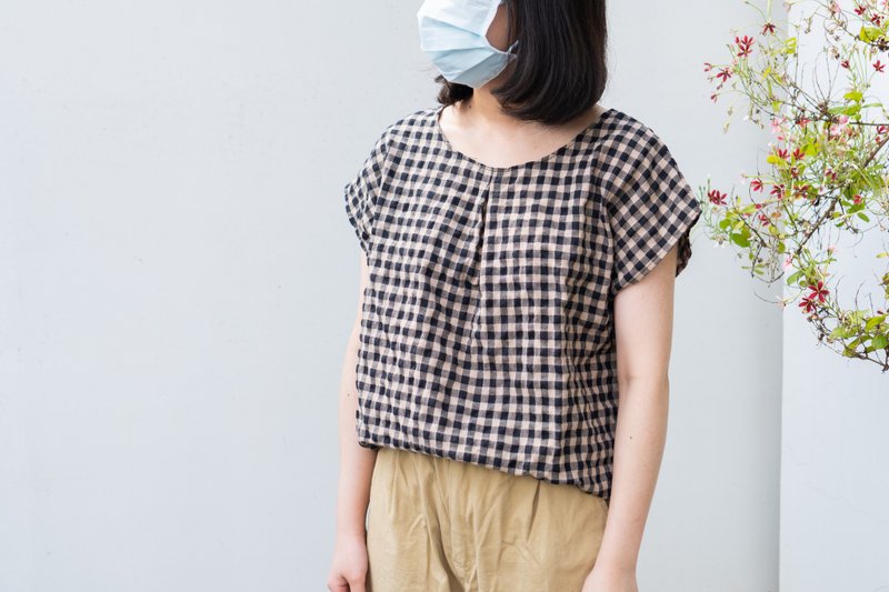 百搭格纹上衣  F尺寸 适合155- 166身高 42-62kg 上衣 轻松舒适 - 女装上衣 - 棉．麻 多色