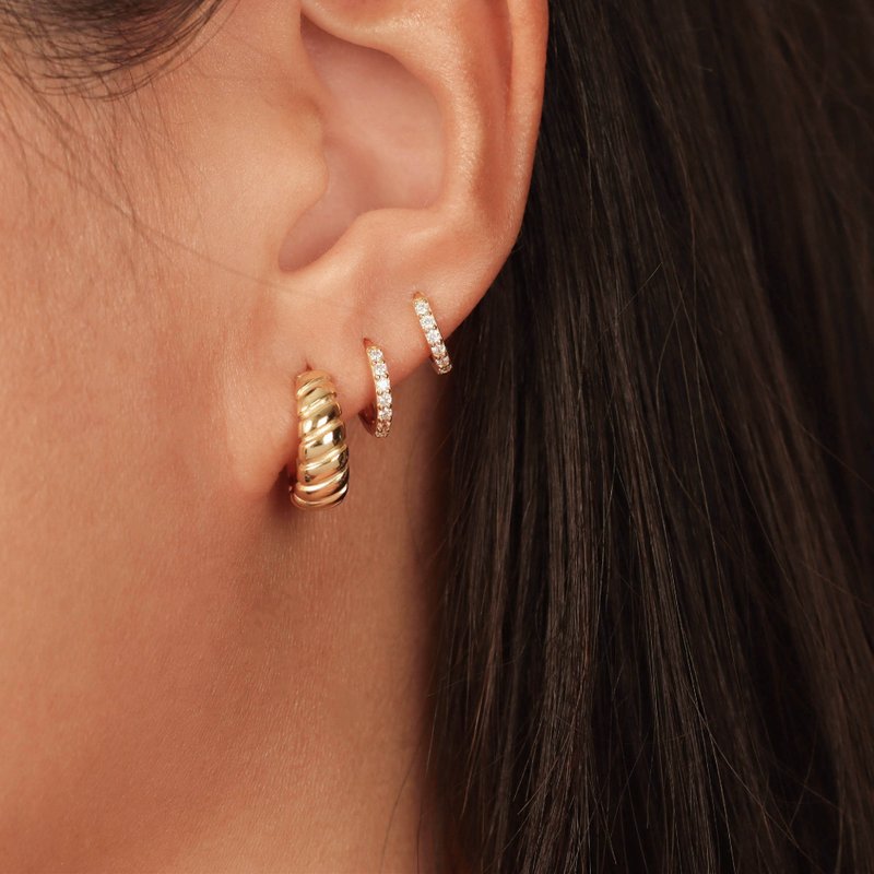 s925銀鍍18k金色ins風牛角包耳環耳飾 易扣耳環 經典耳環 防敏感 - 耳环/耳夹 - 银 金色