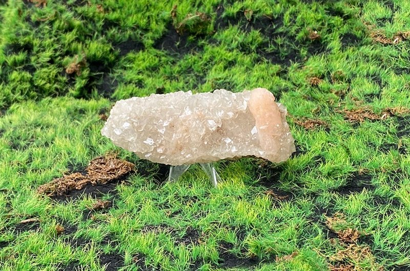 天然原矿鱼眼石共生可爱珠光感沸石 疗愈 净化 办公室 风水摆件 - 摆饰 - 水晶 多色