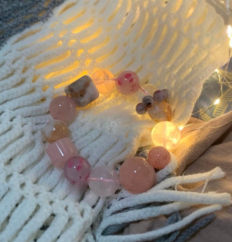 Crystal.EAA 设计款水晶手链 琼妃 梅花碧玺 蔷薇辉 樱花玛瑙 - 手链/手环 - 水晶 粉红色