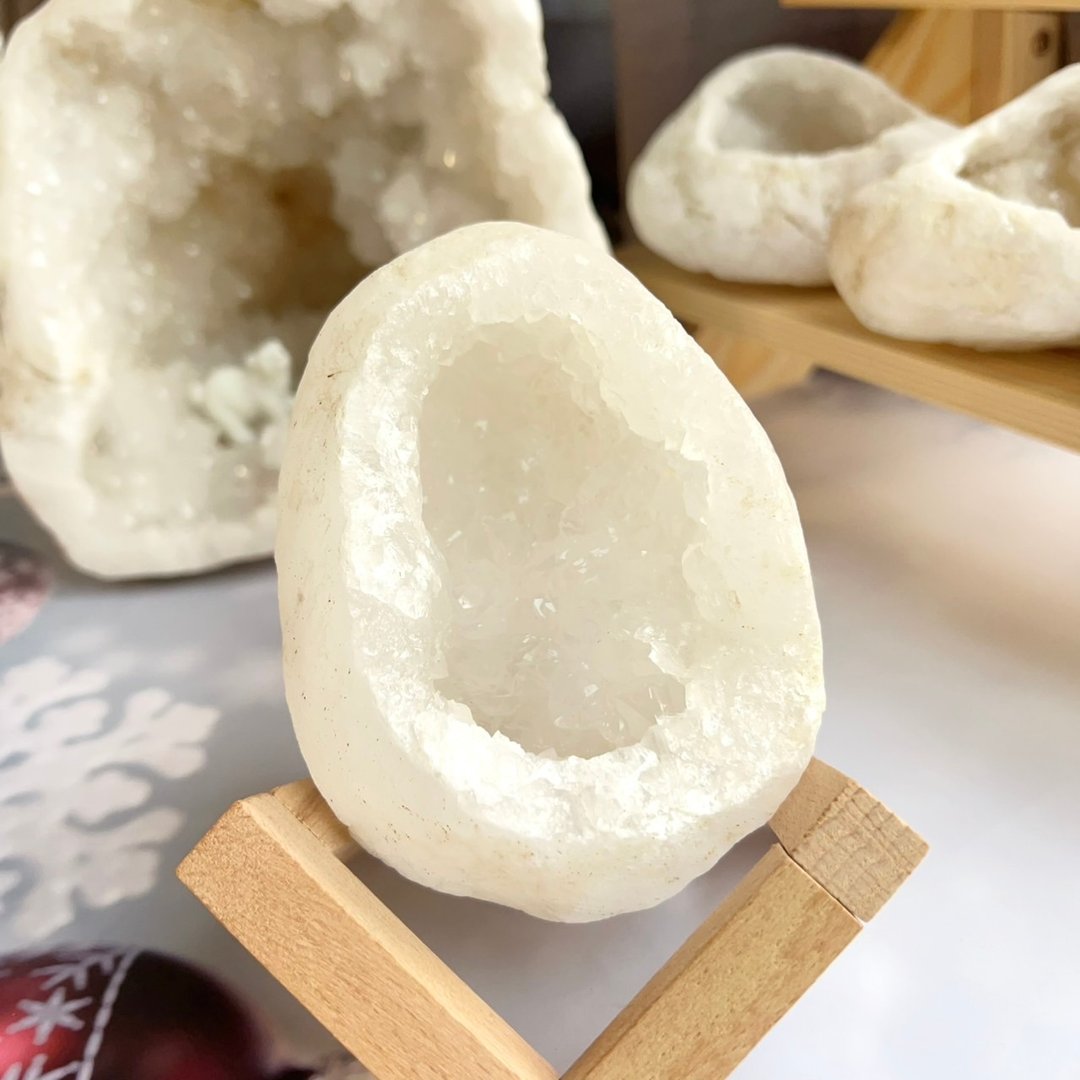 愿望天使~精品级摩洛哥白水晶晶洞(D)附底座(无灯座) - 摆饰 - 水晶 