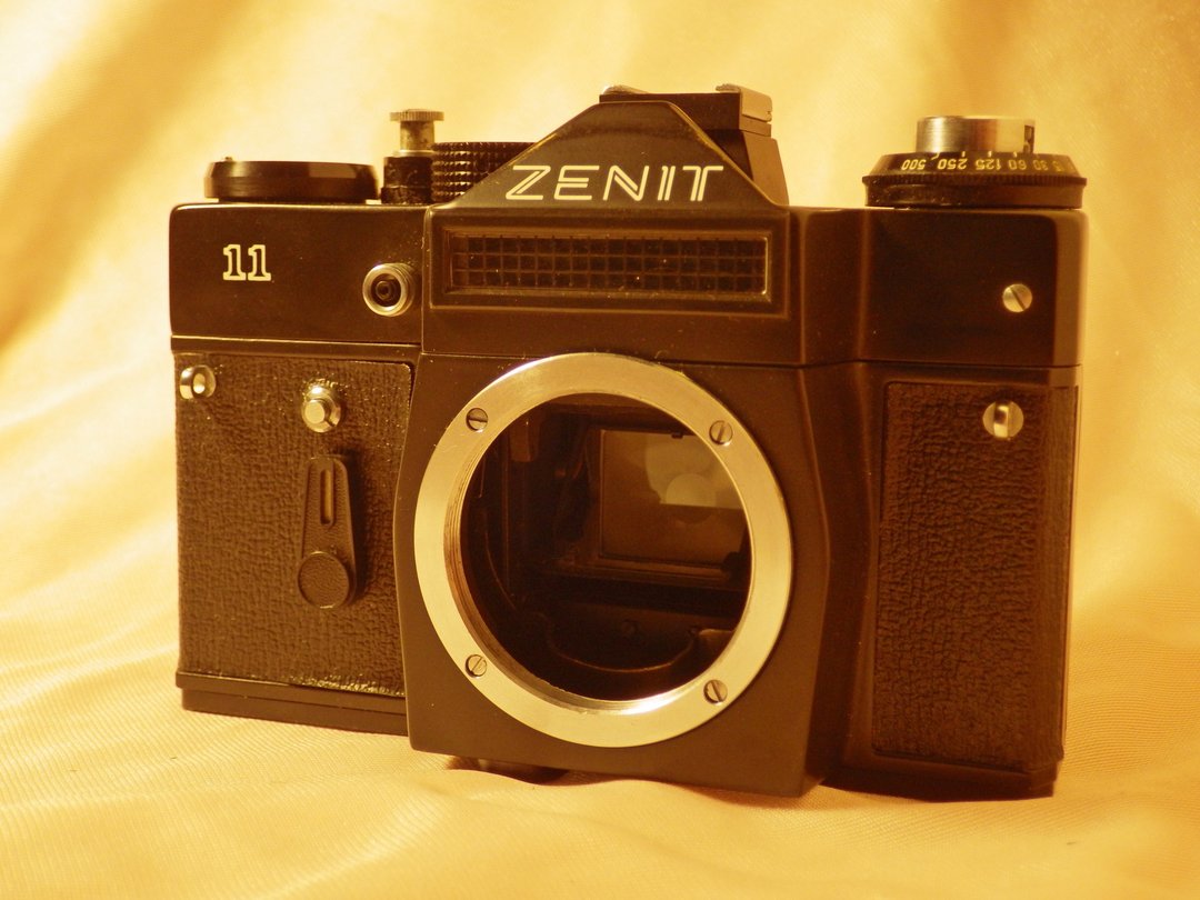 KMZ ZENIT-122 35 毫米胶卷单眼相机机身带宾得 M42 镜头卡口俄罗斯 1990 年 - 相机 - 其他材质 