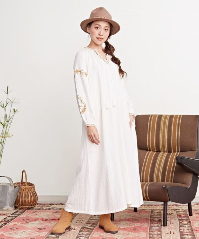 【热门预购】优雅花卉波西米亚刺绣洋装 (3色) IAC-4208 - 洋装/连衣裙 - 其他材质 