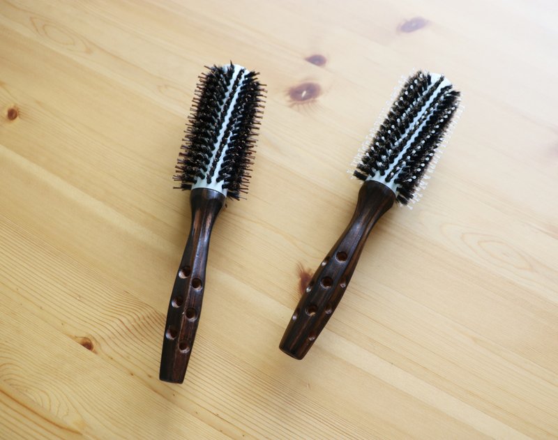 12排/14排加热铝管圆梳 - 彩妆刷具/镜子/梳子 - 木头 