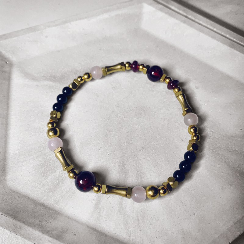 多宝红色系列 古典黄铜手串 - 手链/手环 - 半宝石 