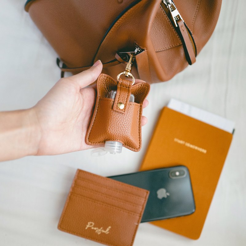 【防疫】酒精搓手液套 吊饰 钥匙扣 - 啡色 - 吊饰 - 人造皮革 咖啡色