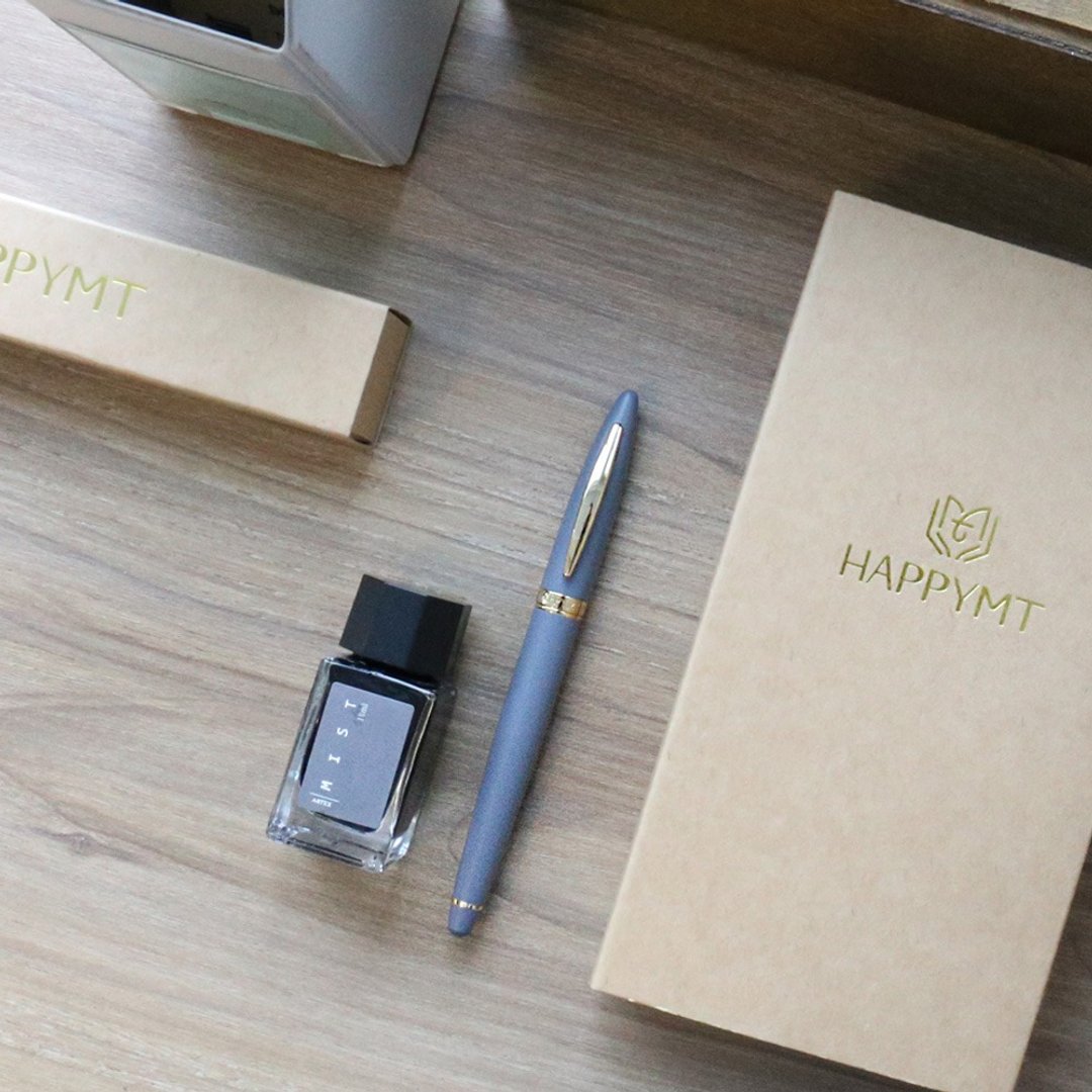 【定制化礼物】HAPPYMT开心钢笔墨水礼盒 冬灰色金夹 - 钢笔 - 铜/黄铜 灰色