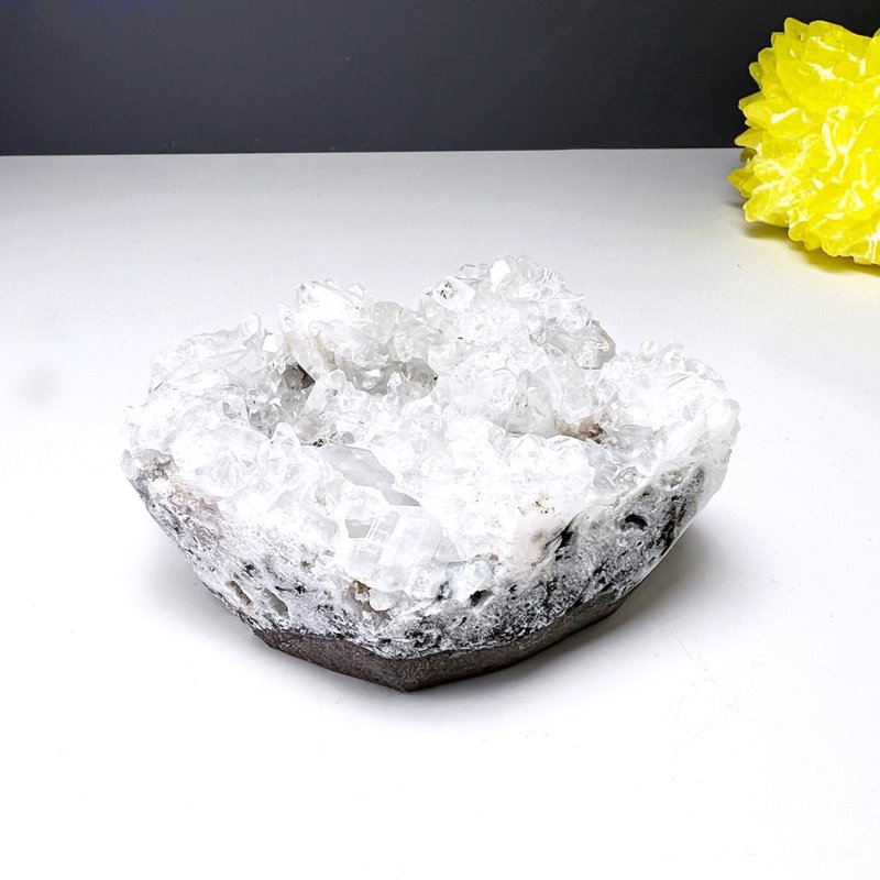 帆船。消磁 一图一物 办公疗愈 净化 摆件 l 钻石鱼眼 鱼眼石 l - 摆饰 - 水晶 白色