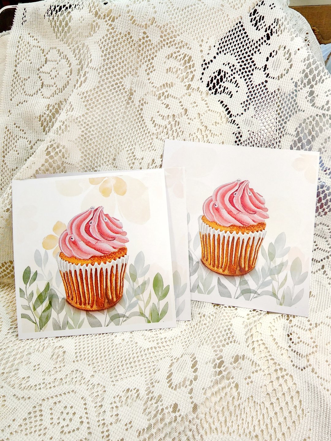 手绘水彩画 柸纸蛋糕 cupcake - 卡片/明信片 - 纸 粉红色