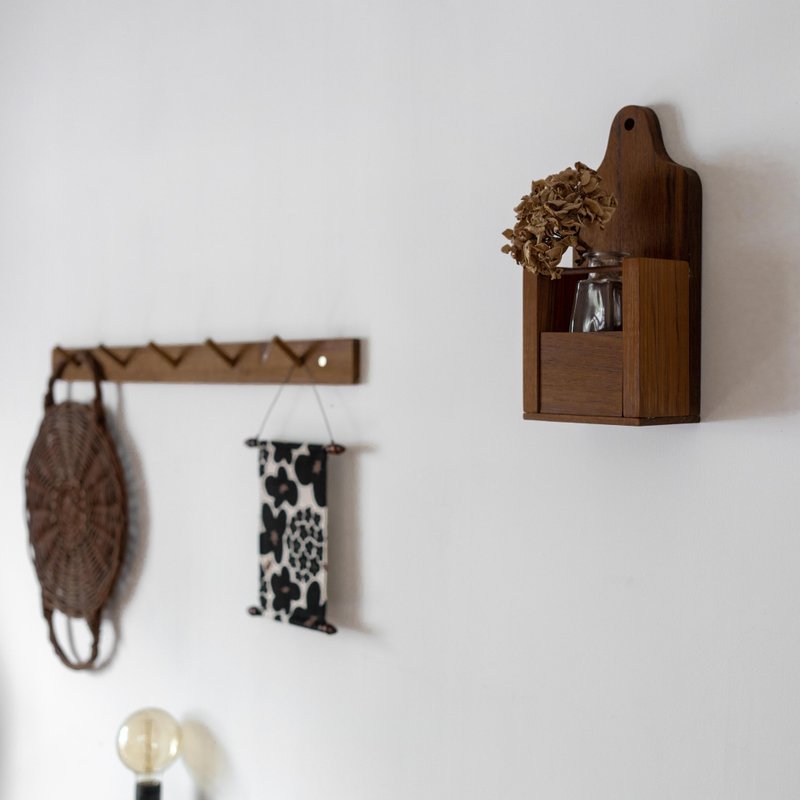 中古柚木展示架 复古置物架 壁挂杂物收纳 - 置物架/篮子 - 木头 咖啡色