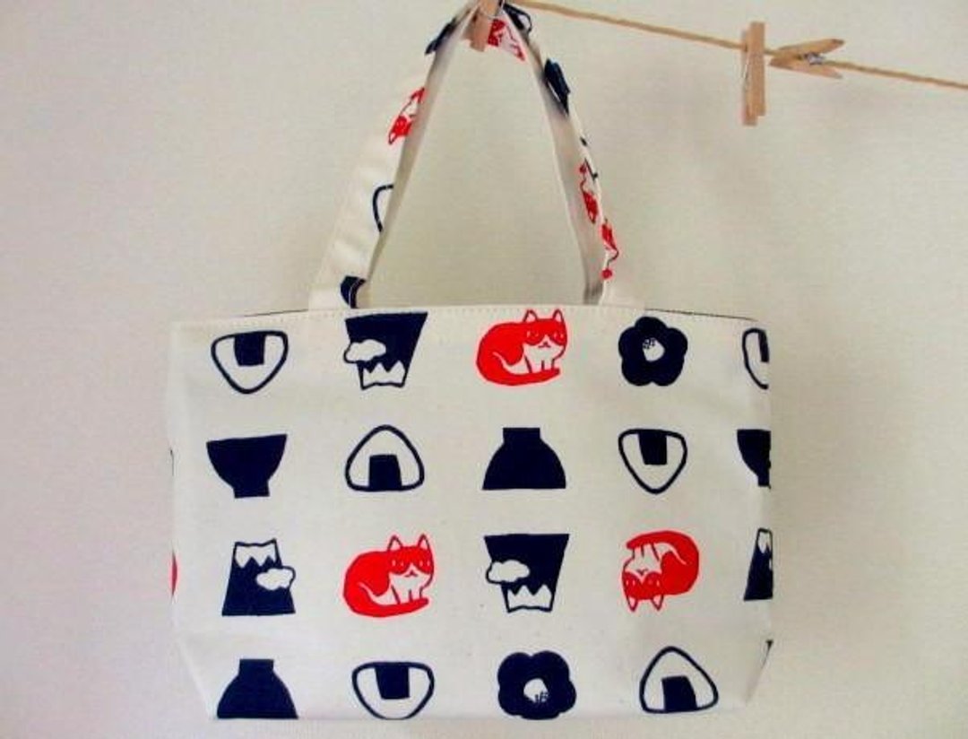 Cat's mini handbag * Cat and rice ball with Mt. Fuji * White - 手提包/手提袋 - 棉 蓝色