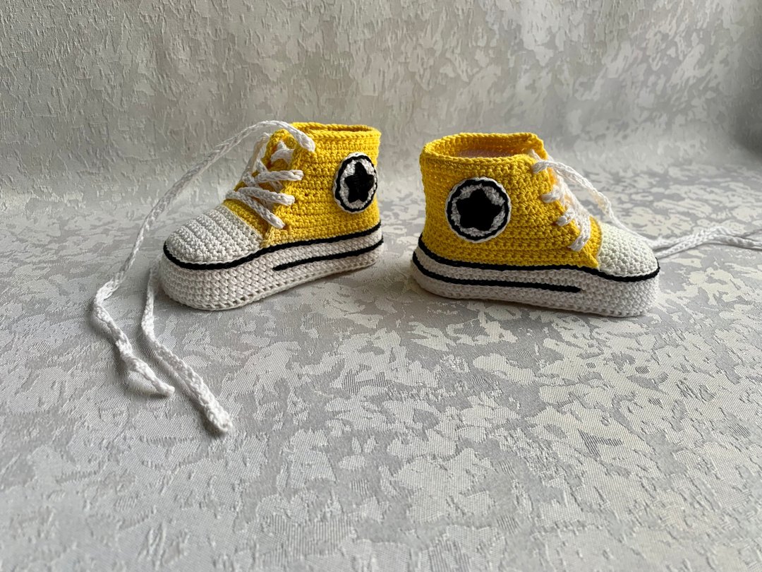 Cute Converse Baby Shoes for photoshoot Baby booties Gift for a boy and a girl - 婴儿鞋 - 棉．麻 黄色