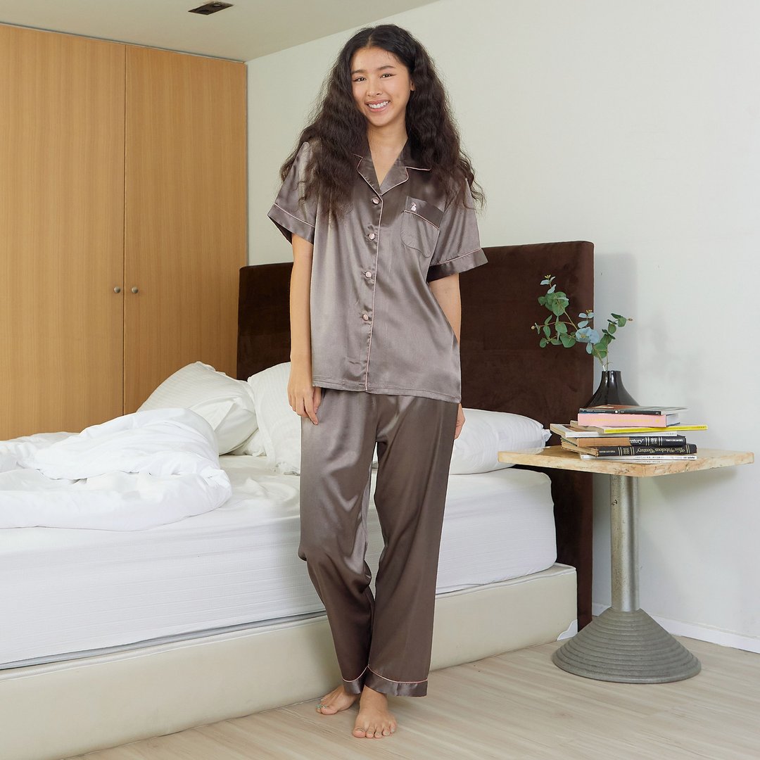 Satin Pajamas short sleeves with pants - 居家服/睡衣 - 其他材质 多色