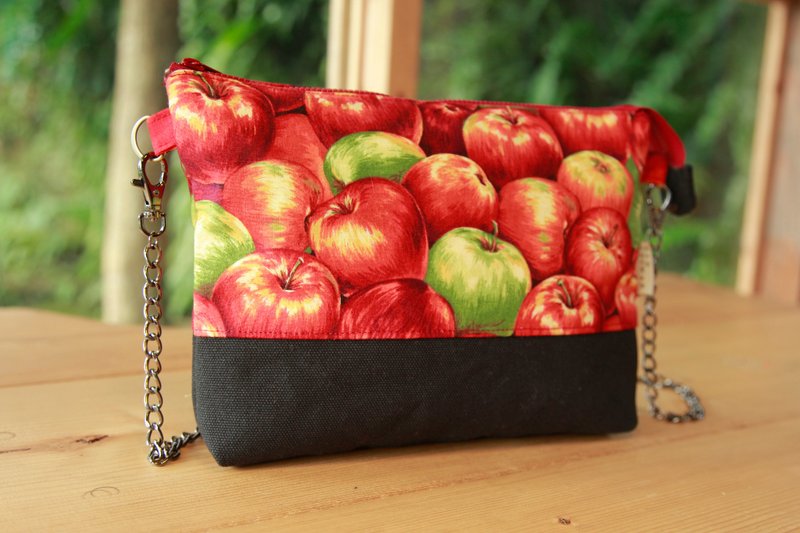 【水色侧背包】 - 苹果咬一口 - 棉质 帆布 花布 苹果 小包 - 侧背包/斜挎包 - 棉．麻 红色