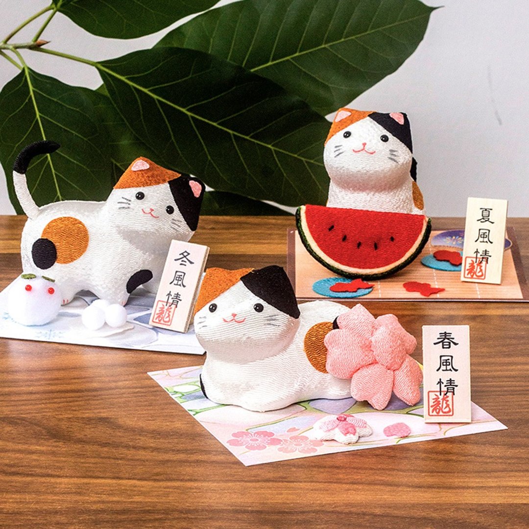 日本进口龙虎作绢布四季赞歌春夏秋冬三毛猫摆件可爱猫咪生日礼物 - 摆饰 - 其他材质 