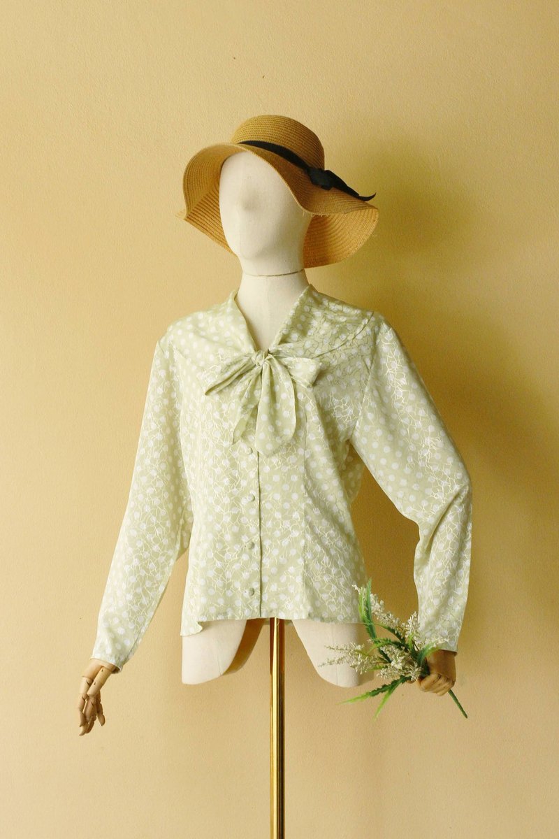 Vintage blouse Pastel green polka dot, bow collar - 女装上衣 - 聚酯纤维 