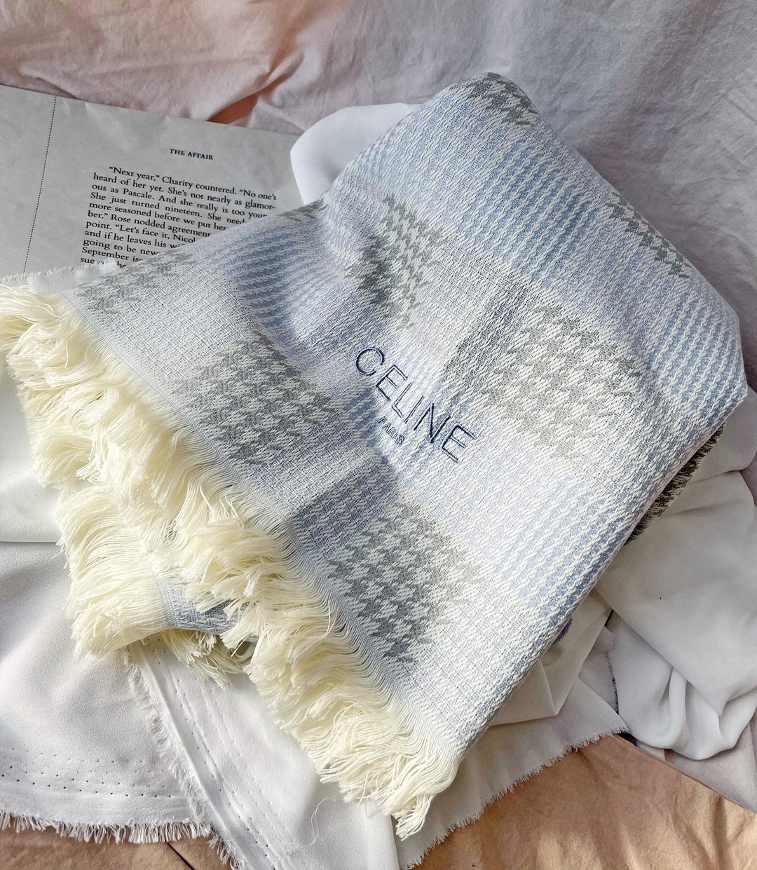 中古美品 CELINE 灰蓝格纹 针织 冷颈巾围巾领巾围脖披肩盖毯毛毯 - 围巾/披肩 - 棉．麻 蓝色