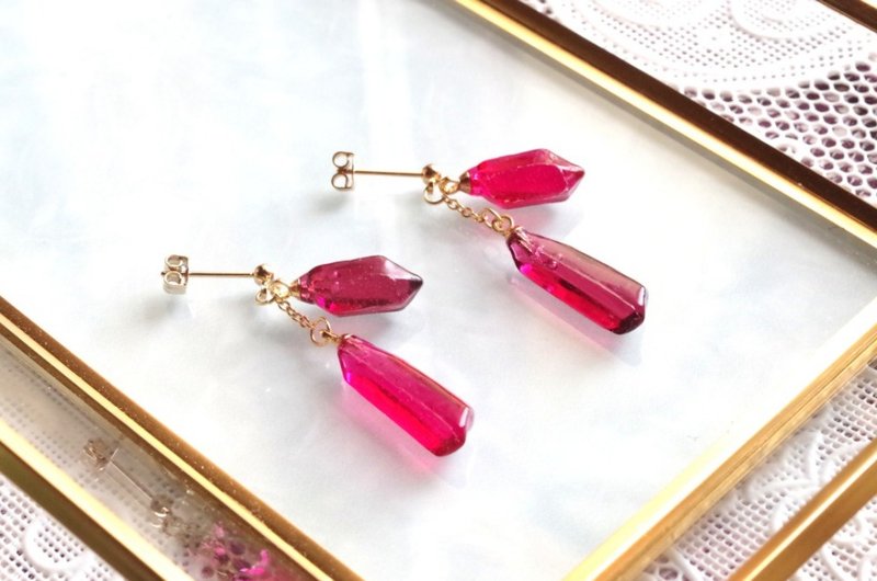 树脂艺术 矿石耳环・红宝石红 - 耳环/耳夹 - 树脂 红色