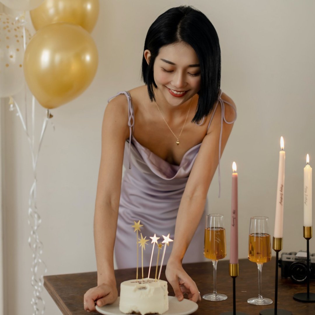 垂坠光泽绑带连身洋装-薰衣草紫 - 洋装/连衣裙 - 其他材质 紫色