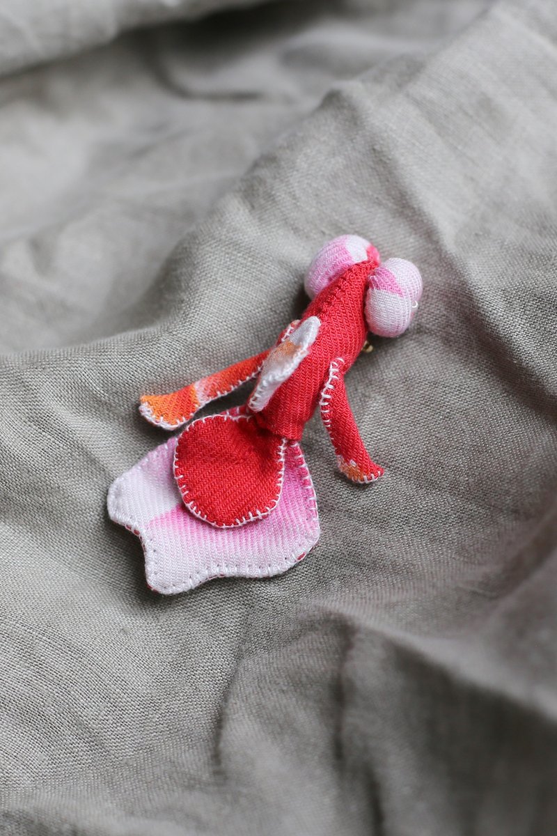 壹染指原创 全手缝 | 一条金鱼 胸针 植物印染 老棉布 | 一物一图 - 胸针 - 棉．麻 红色