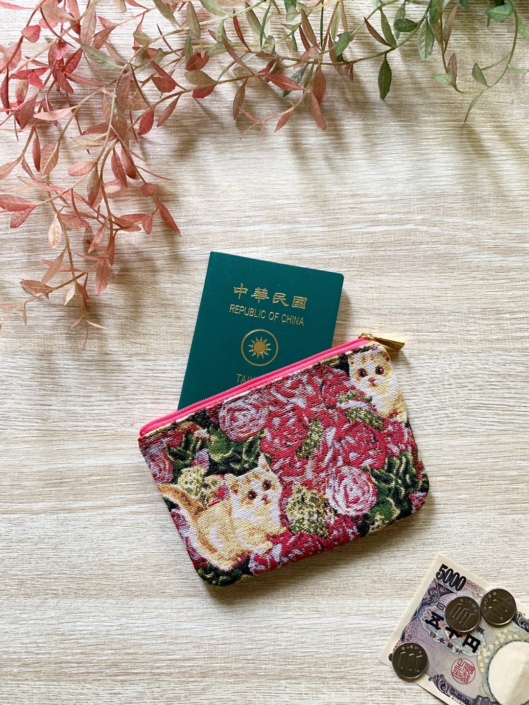 护照包 隔层收纳包 防泼水 平织缇花  躲猫猫 - 零钱包 - 其他材质 