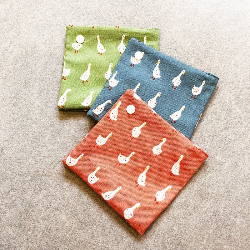 口罩收纳包 卫生棉包-鸭鸭 - 化妆包/杂物包 - 棉．麻 多色