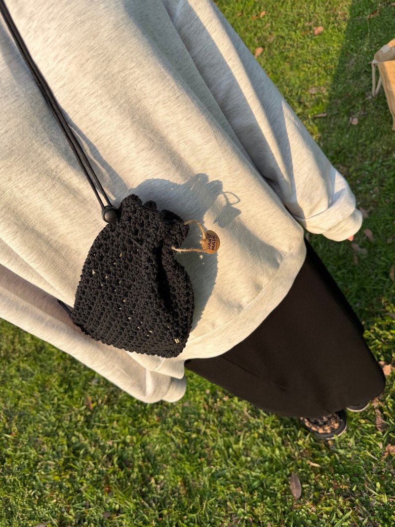 小方格编织胸包 //可调节背带// - 侧背包/斜挎包 - 棉．麻 黑色